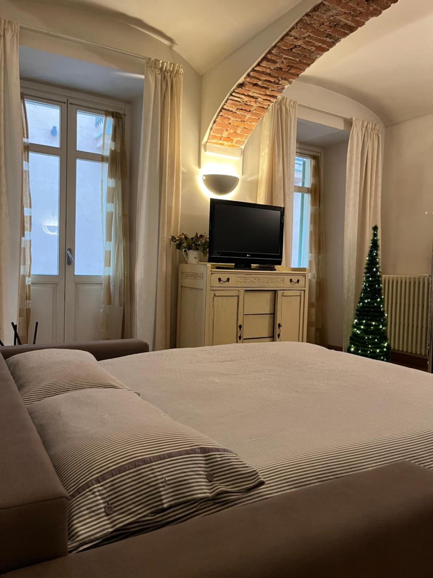 Апартаменты Centro Storico Eleganza E Lusso Nel Monferrato Казале-Монферрато Экстерьер фото